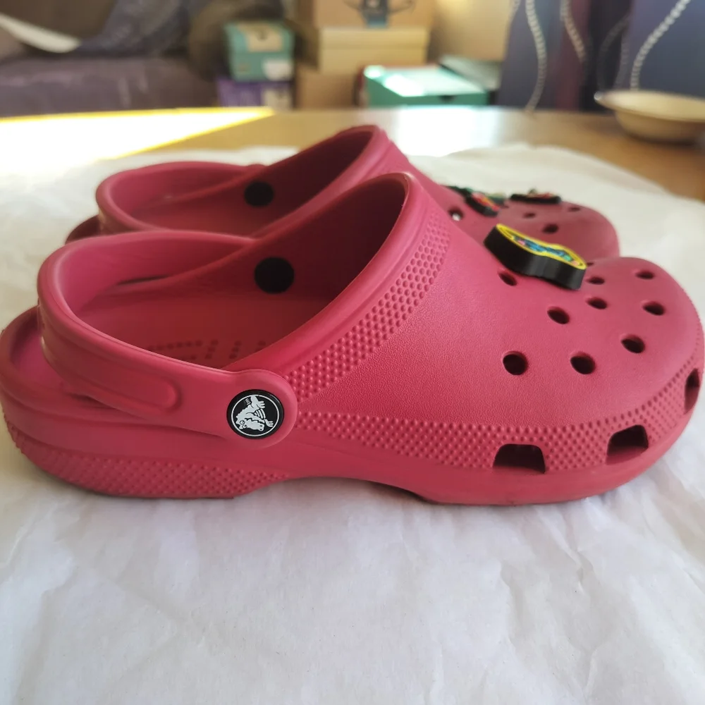 Crocs Red Clogs Size Men's 6/ Women's 8 with Soccer Charms
